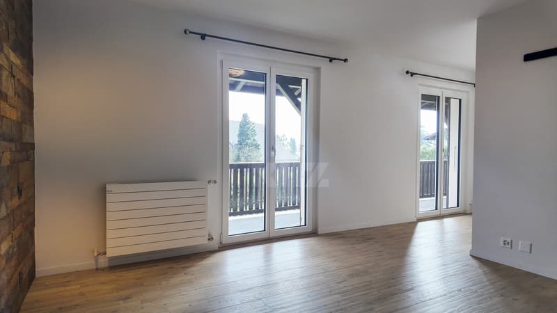 Charming renovated house with large garden (6)