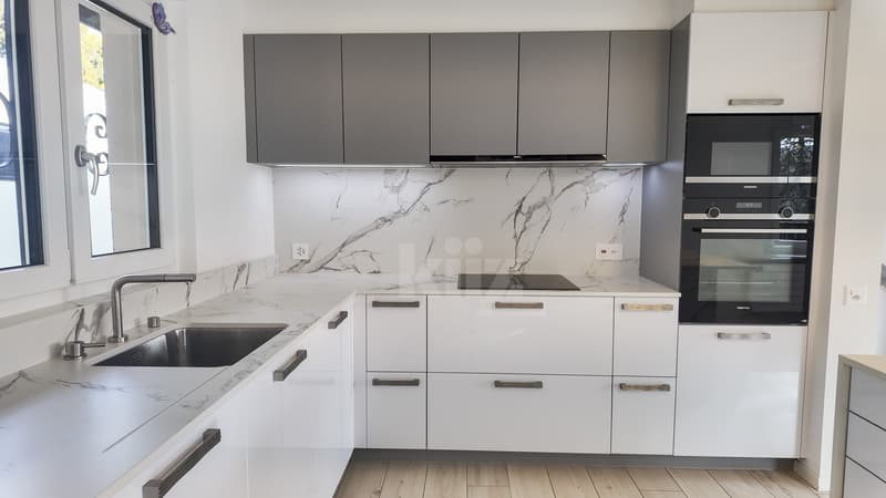 Charming renovated house with large garden (3)
