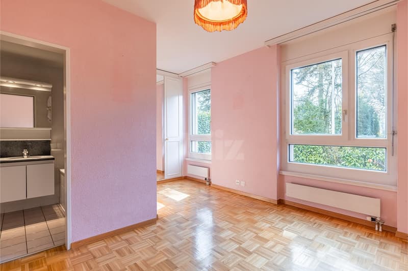 Charming apartment with terrace and private garden (7)