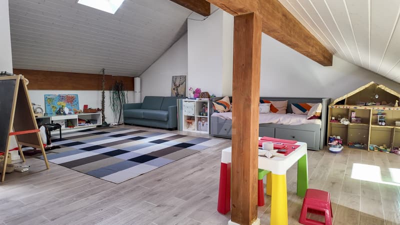 Splendid recent duplex with large balcony and panoramic view (11)