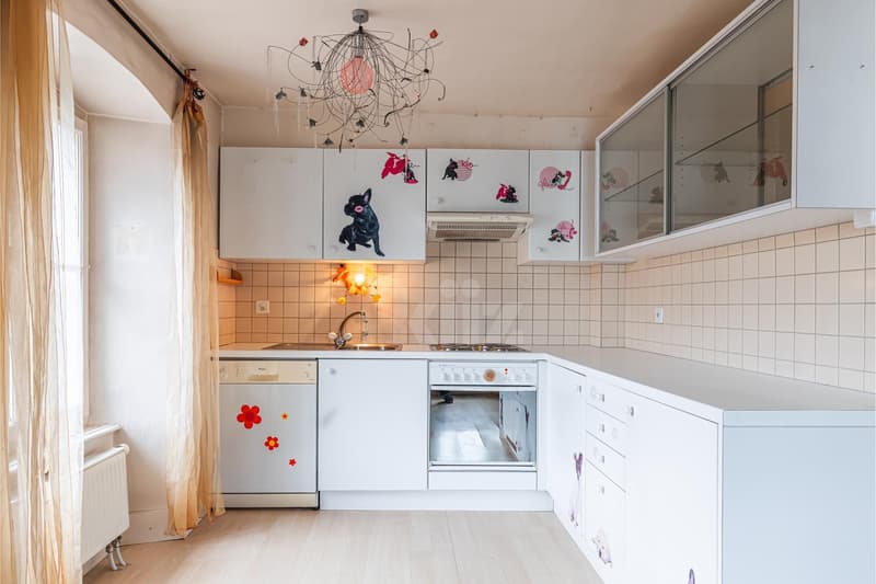 Two steps from the center! Charming through duplex (6)