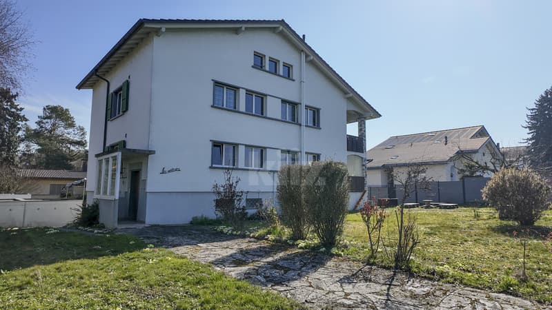 Building with two apartments and expansion potential (1)