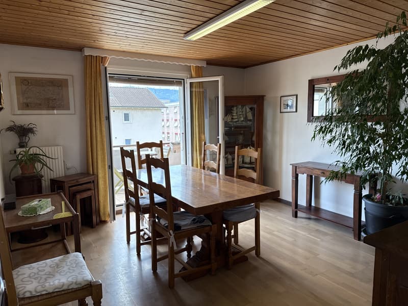 Charming 4-room apartment with large balcony (2)