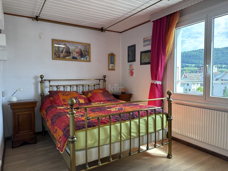Charming 4-room apartment with large balcony (7)