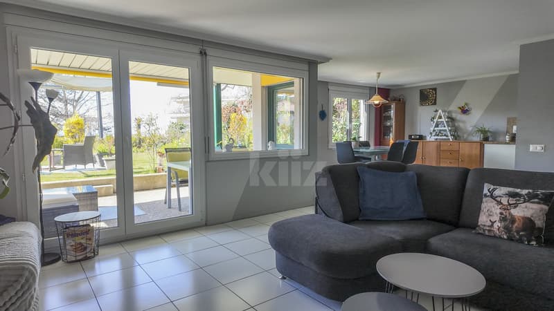 Charming duplex with garden and view of lake and mountains (2)