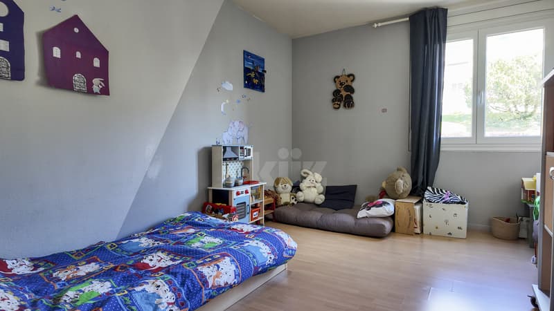 Charming duplex with garden and view of lake and mountains (8)
