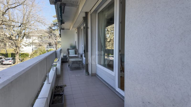 Spacious apartment with tennis and pool (10)