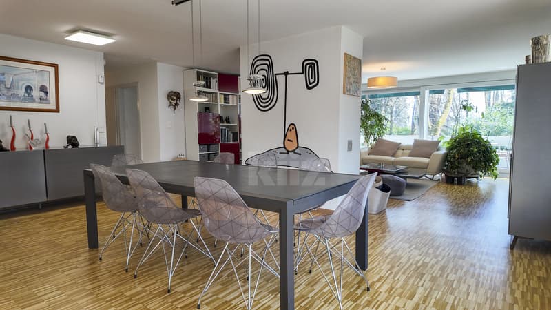 Spacious apartment with tennis and pool (1)
