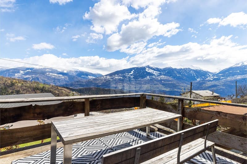 Magnificent renovated chalet with a view of the Alps (6)