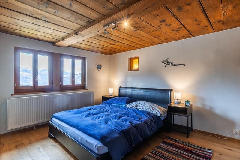 Magnificent renovated chalet with a view of the Alps (8)