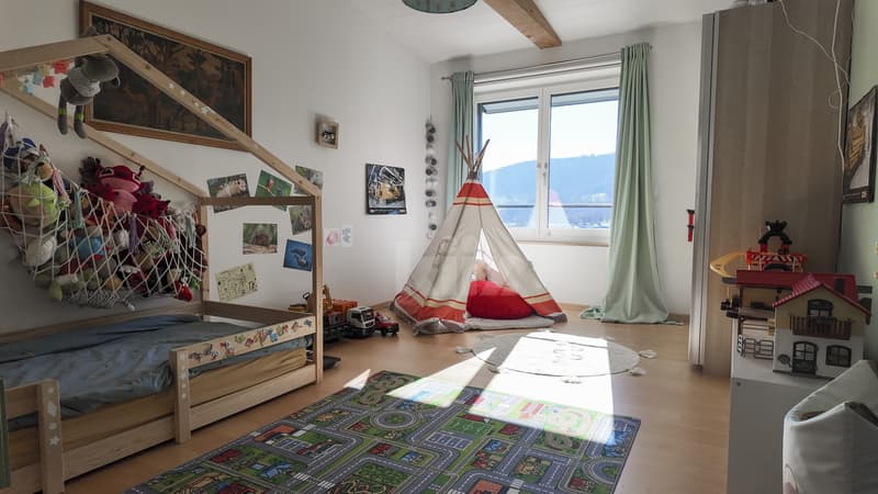Villa spaziosa con vista libera e appartamento indipendente (6)