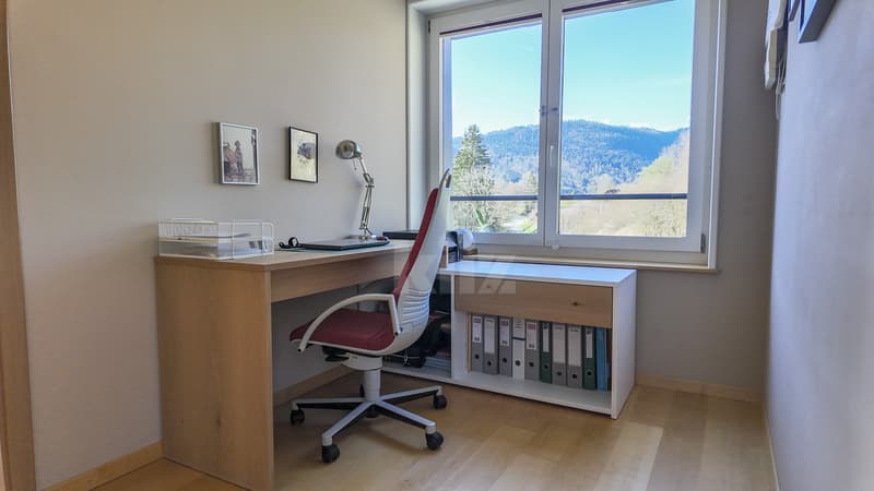 Villa spaziosa con vista libera e appartamento indipendente (9)