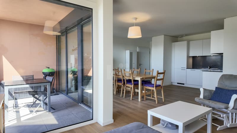 Schönes contemporary Apartment mit Loggia und freier Sicht (2)