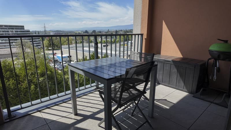 Schönes contemporary Apartment mit Loggia und freier Sicht (4)