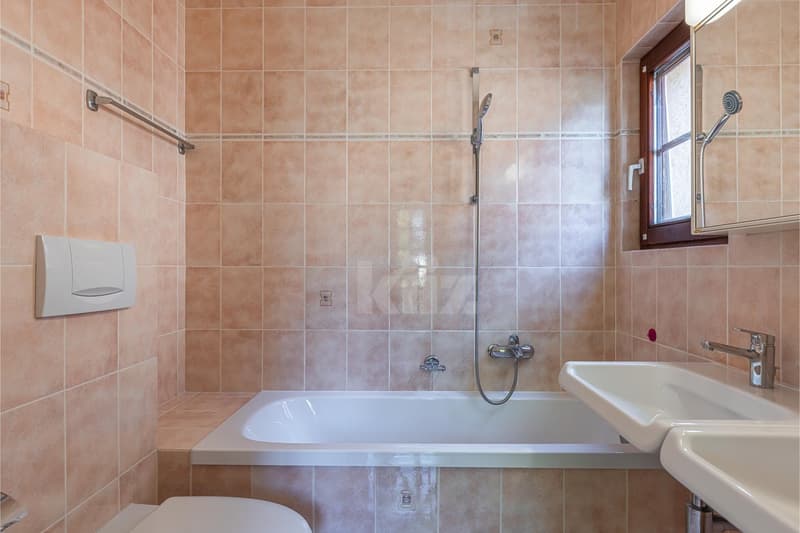 Charming semi-detached house with independent studio (9)