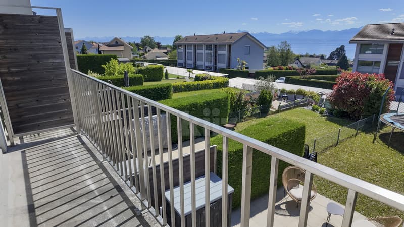 Beautiful semi-detached house with garden and lake view (6)