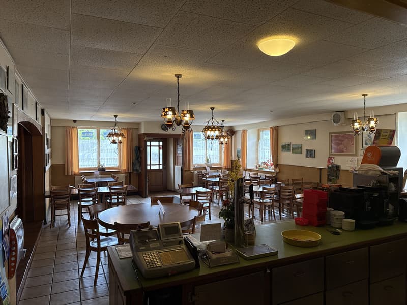 Charmante maison au calme avec un fort potentiel (10)