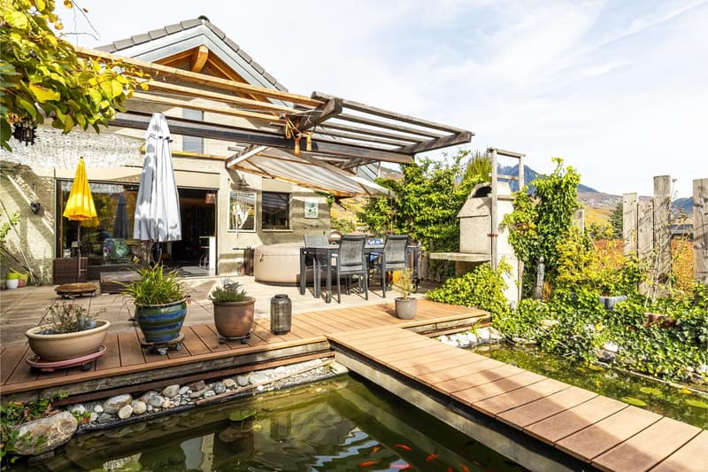 Splendid architect's villa with independent apartment (1)