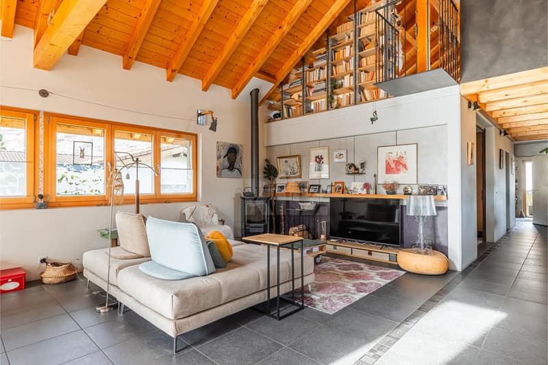 Splendid architect's villa with independent apartment (3)