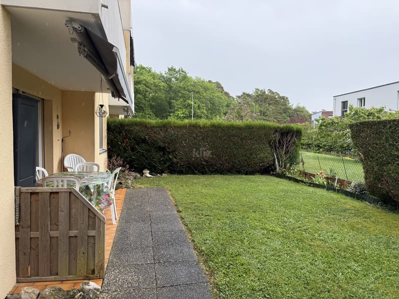 Beautiful apartment with covered terrace and garden (1)