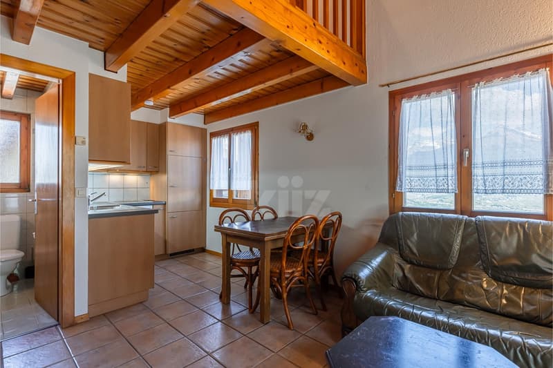 Charming chalet with terrace, garden and open view (5)
