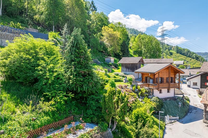 Charming chalet with terrace, garden and open view (12)