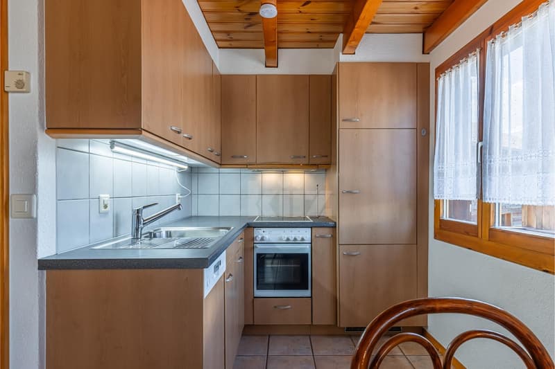 Charming chalet with terrace, garden and open view (7)