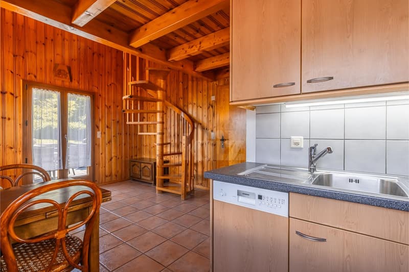 Charming chalet with terrace, garden and open view (6)