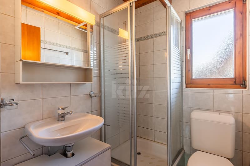 Charming chalet with terrace, garden and open view (9)