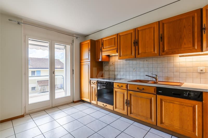 Charming apartment with balcony and mountain view (4)