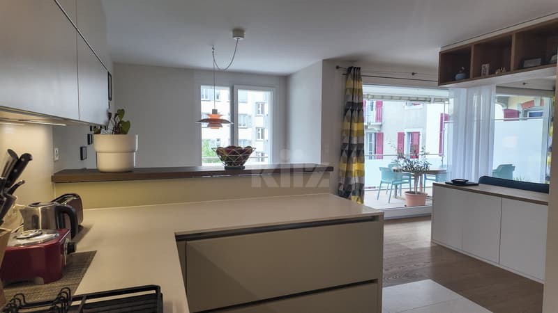 Magnificent apartment with large balcony (5)