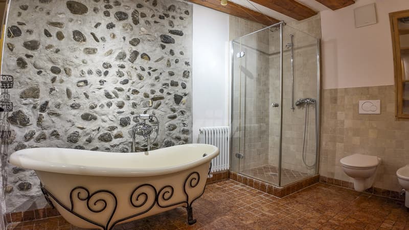 Beautiful townhouse with independent room (5)