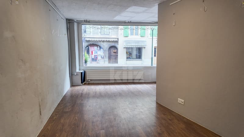 Beautiful townhouse with independent room (11)