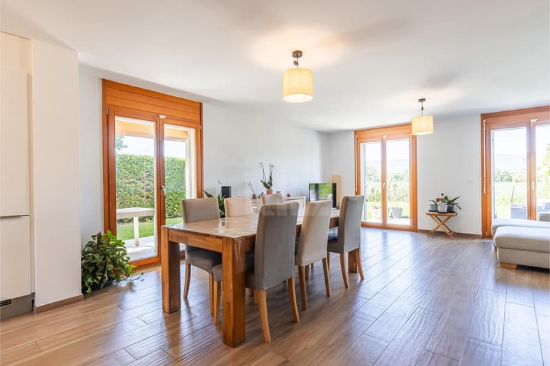 Beautiful semi-detached house with gable end, garden and open view (2)