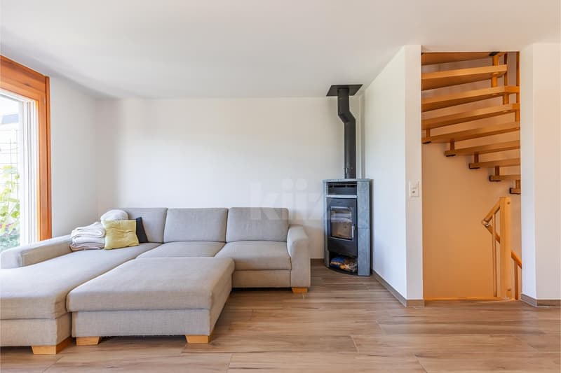 Beautiful semi-detached house with gable end, garden and open view (3)