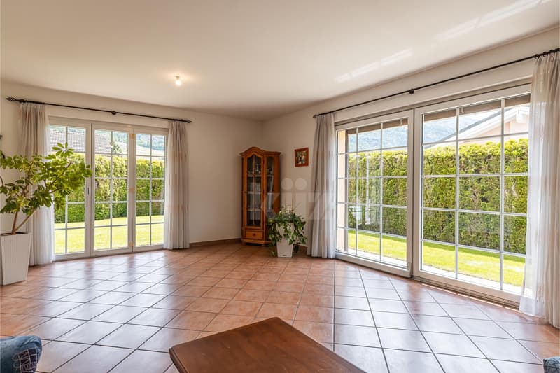 Beautiful family villa with garden and independent studio (3)