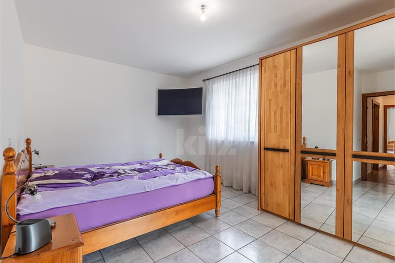 Beautiful family villa with garden and independent studio (7)