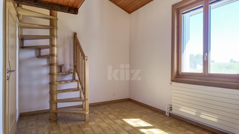 Family house with large garden and open view (7)