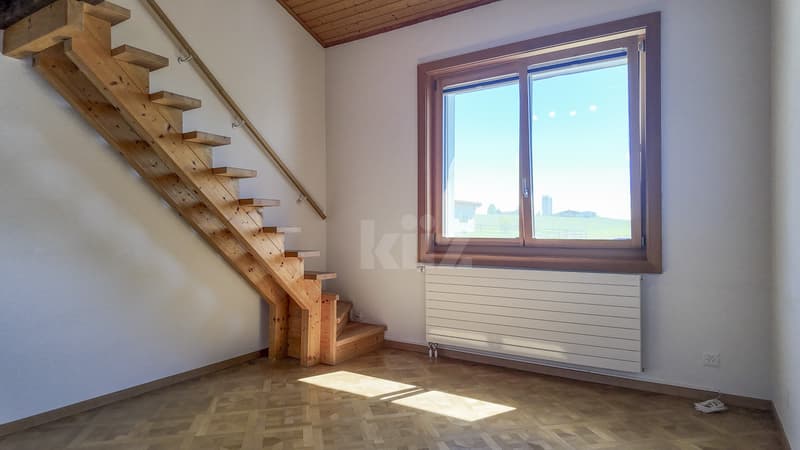 Family house with large garden and open view (9)