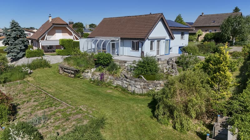 Family house with large garden and open view (12)