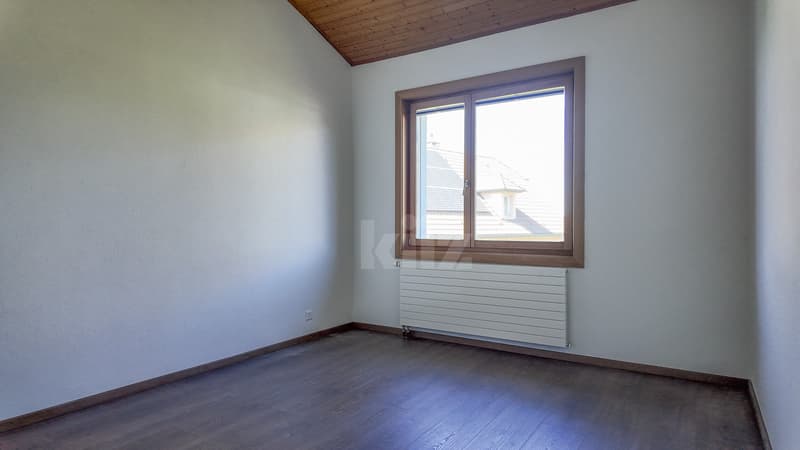 Family house with large garden and open view (6)