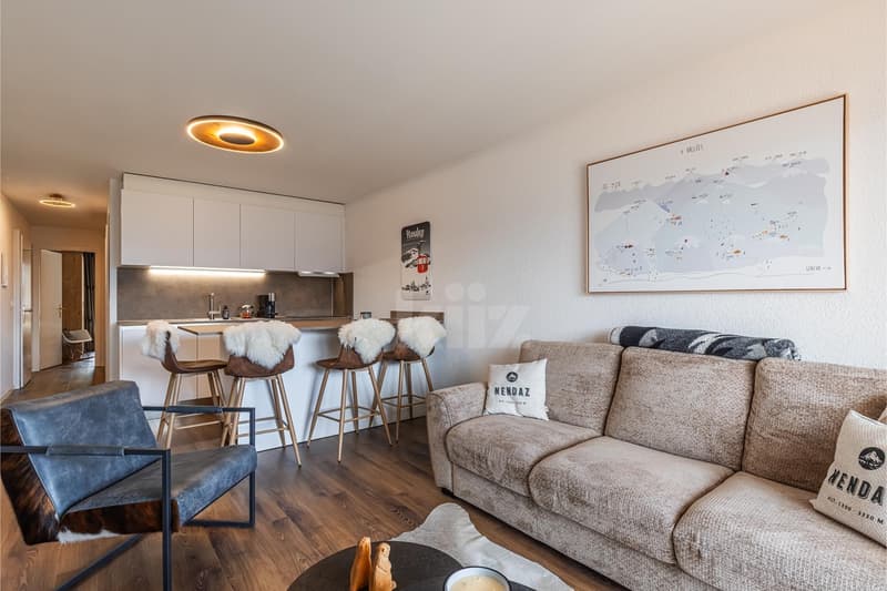 Ski In & Out: Renovated Apartment with Balconies (2)