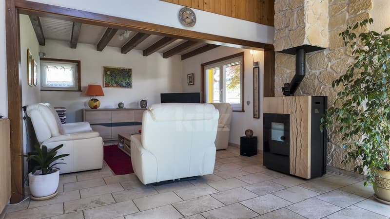 Charming individual house with four-season veranda (6)