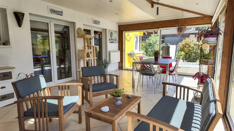 Charming individual house with four-season veranda (3)