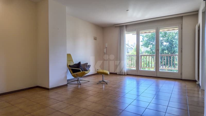 Charming apartment with balcony close to the Lake (2)