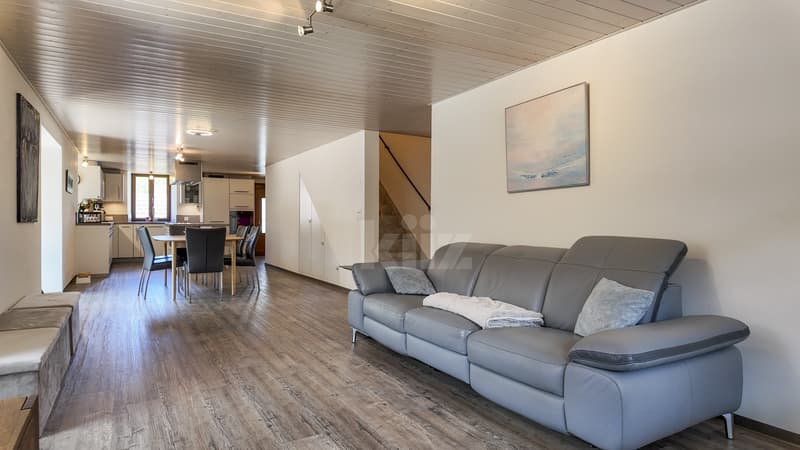 Schönes Haus mit zwei Wohnungen (4)