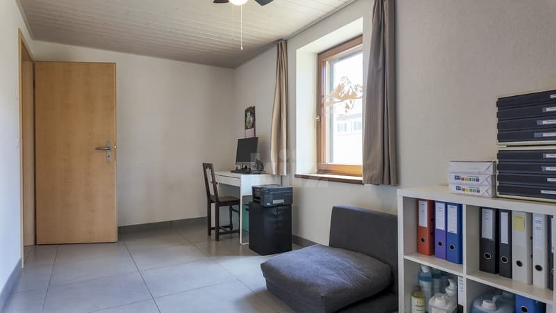 Schönes Haus mit zwei Wohnungen (6)