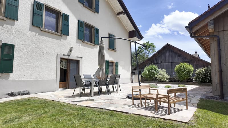 Schönes Haus mit zwei Wohnungen (12)