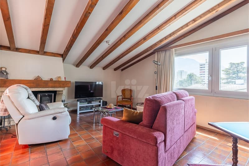 Apartment on the top floor with terrace (1)
