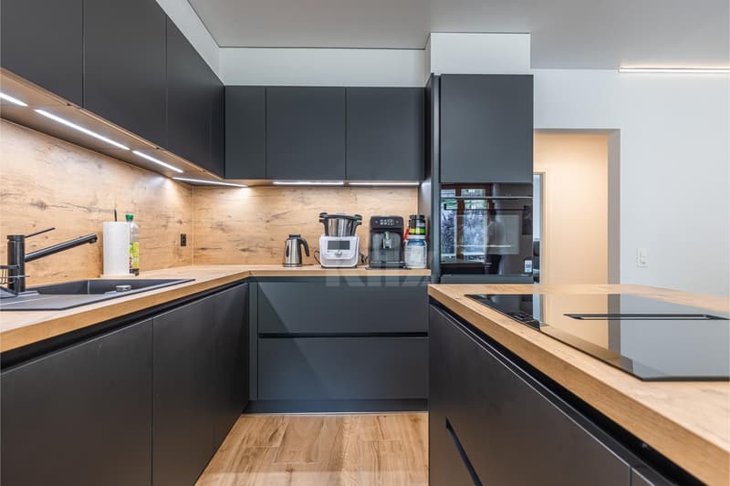 Schönes Apartment mit Balkon und Bergblick (3)